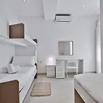 Appartement Stunning 2 Bed Meters Away From