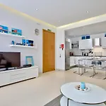 Appartement Stunning 2 Bed Meters Away From