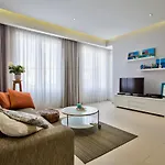 Stunning 2 Bed Meters Away From Appartement
