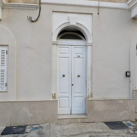 Bright And 2 Bedroom In