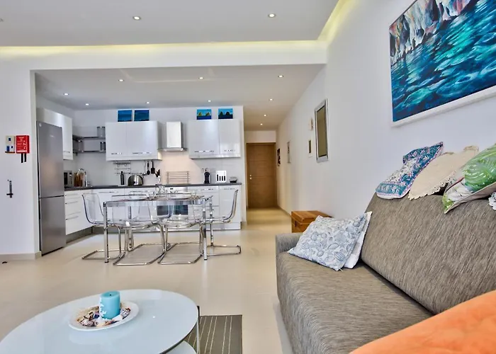 Stunning 2 Bed Meters Away From 아파트 *